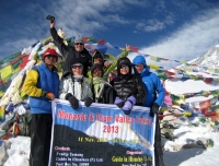 Photo time at Larke Pass